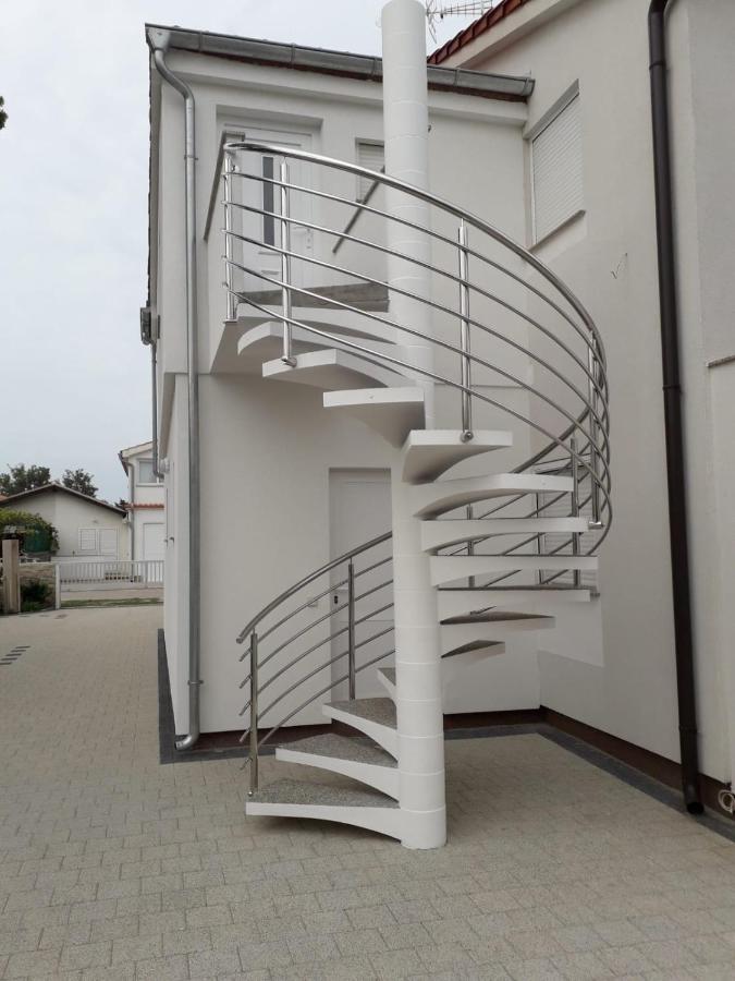 Apartamento Haus Milana Nin Exterior foto