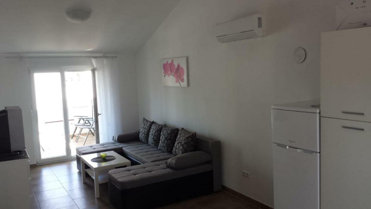 Apartamento Haus Milana Nin Exterior foto
