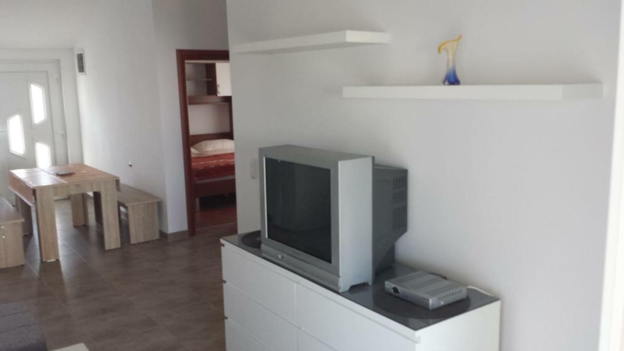 Apartamento Haus Milana Nin Exterior foto